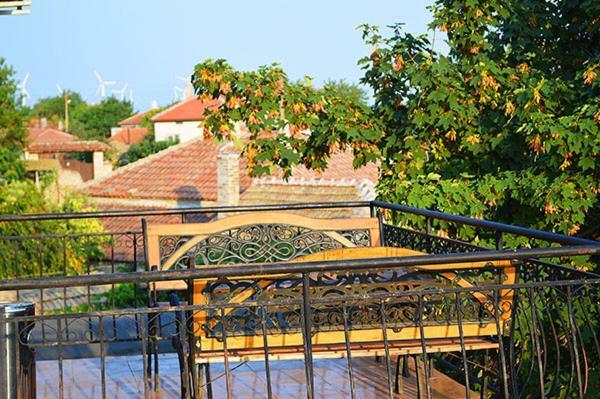 Къща За Гости "Черната Роза" Bŭlgarevo Zewnętrze zdjęcie